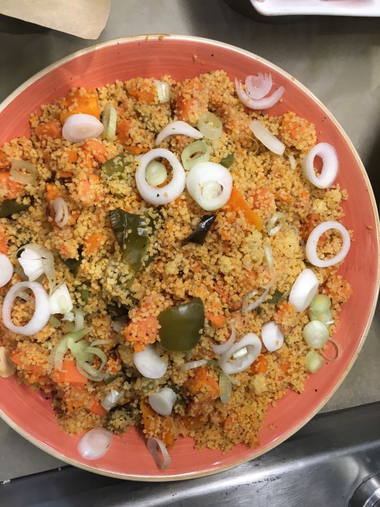 MattGransden's tweet photo. Loving the salad bar at FR02 #Fresh #Tasty @chandco https://t.co/HPqGCHQ7CM