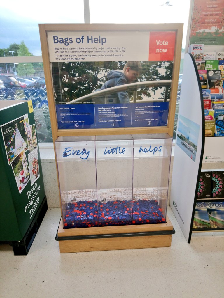 UrddCaerdyddFro's tweet image. Sicrhewch eich bod chi’n cefnogi ni a ein cynllun i gynnal clwb nofio trwy gyfrwng y Gymraeg yn Maindy! Cer lawr i Tesco, Western Avenue nawr! @Tesco @TescoWesternAve @CardiffExtra @tesco