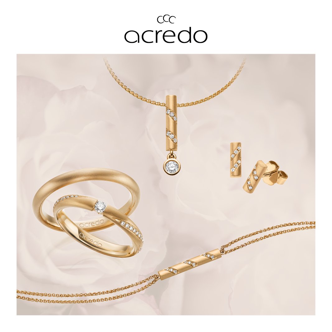 Acredo_Ringe's tweet photo. Heute ist #WeddingWednesday 💖 bei #acredo. Sie erinnern sich vielleicht an den schönsten Tag in Ihrem Leben? 😍 Feiern Sie den #Jahrestag Ihres Versprechens ❤️💕
Passend zum #Ehering gibt es tolle #Geschenkideen bei #acredo 💝 🤗
https://t.co/5zWY2G1Gv4 https://t.co/Y9B1bmQLAN