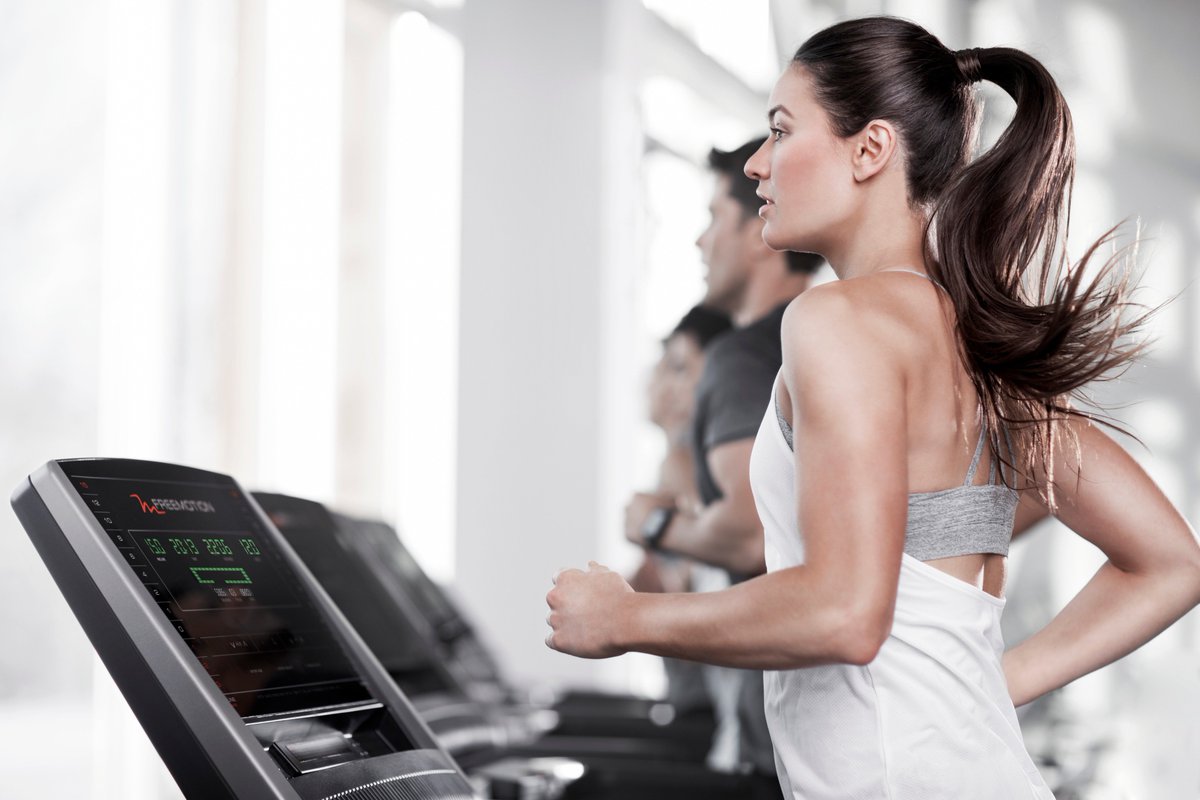 <a href="/ClubsDiR/">Clubs DiR</a> equipa su estudio de HIIT #DiREBEL con las cintas de correr de <a href="/FreemotionFit/">Freemotion Fitness</a> 🏃‍♂️🔥💦
Porque se adaptan como ninguna otra cinta a las sesiones de #grouptraining más intensas! #HIIT #boutique #entrenamientofuncional 

cmdsport.com/fitness/actual…