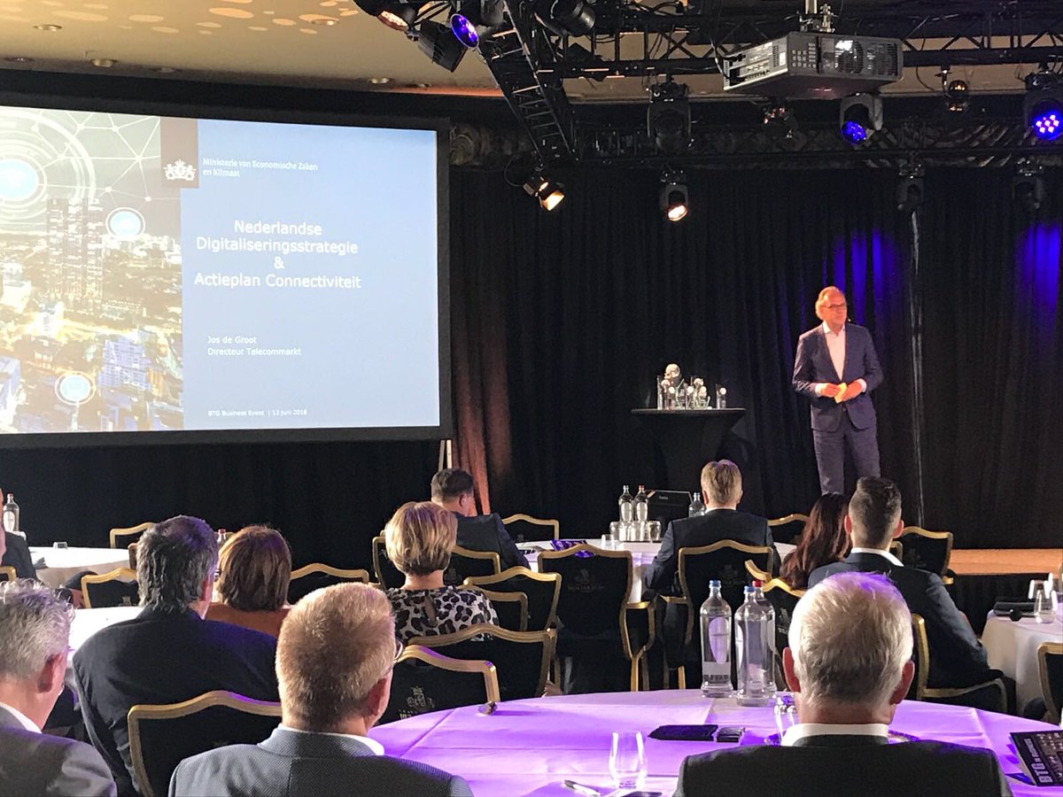 BTG_org's tweet photo. Een inspirerende keynote van Jos de Groot, Directeur Telecommarkt op het Ministerie van Economische Zaken #btgevent https://t.co/4bWkMc0YhW