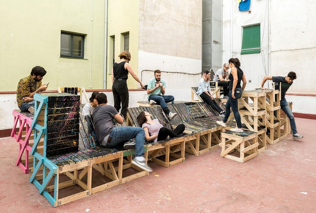 teamlabs's tweet photo. Build me up! El banco colectivo de Teamlabs, seleccionado por el Pabellón español en la Bienal de #Arquitectura de Venecia https://t.co/l0ER8lwIas

¡Enhorabuena a lxs LEINNers que lo construyeron y a @enormestudio @todoporlapraxis!

#BiennaleArchitettura2018 #Becoming2018 #Spain https://t.co/gQ7riooui6