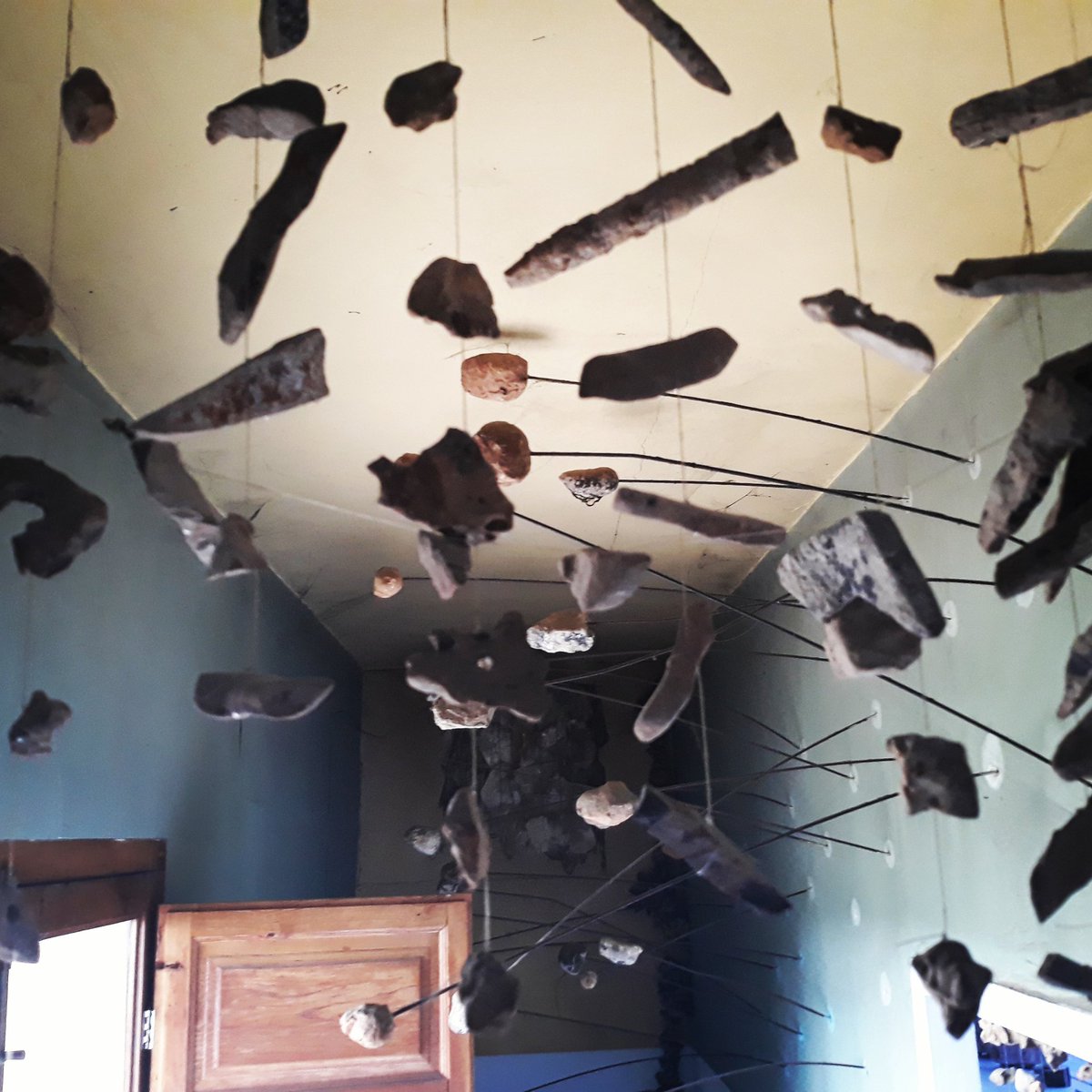 Te quedarás colgad@ de las maravillas del #MesónLasPedrizas...👆👆
#buenachedelasierra #restaurante #restaurant #arte #art #artenatural #museo #cuencaespaña #CuencaSpain #FelizMiercoles