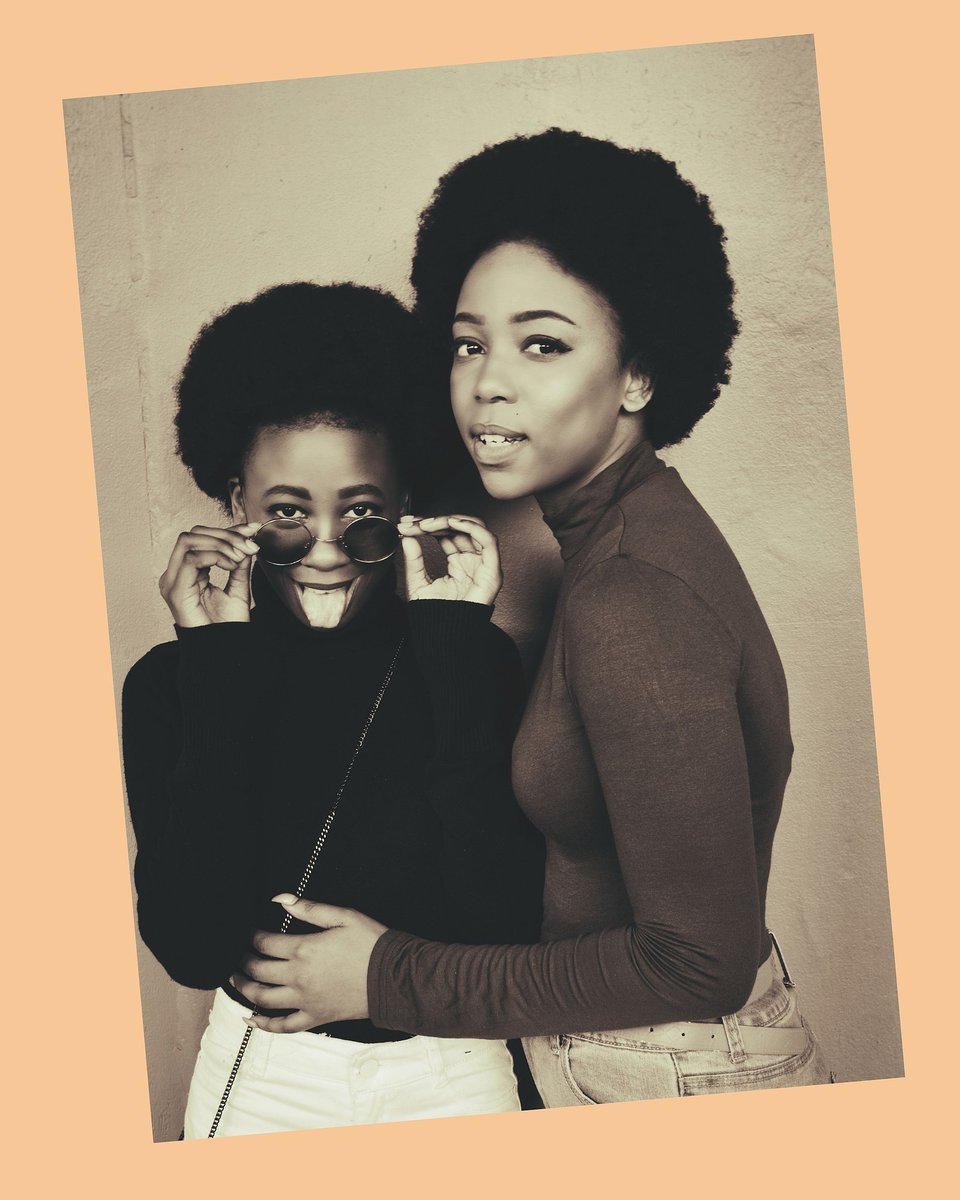 zeema_kay's tweet photo. My sister and I rocking fros ❤️ https://t.co/iFJEDKGNnJ