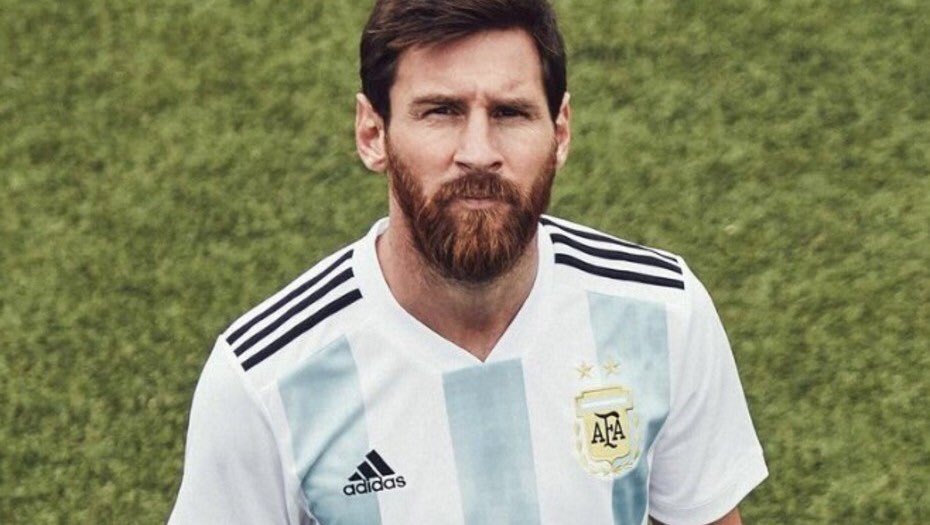 JesusEsLoMas2's tweet photo. Traeme la copa Messi, traeme la copa Me, traeme la copa pulga, porque Messi se lo meressi https://t.co/1cIR4lEjVM