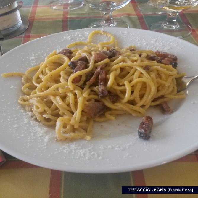 Fatéce largo che passamo noi, sti… bucatini #allaGricia de’ ‘sta #Roma bella! #LandoFiorini #cucinaromana