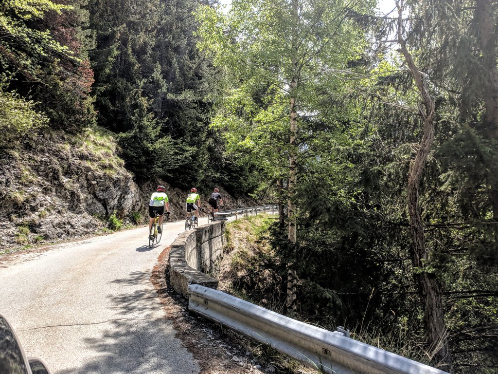 AlpineHeros's tweet photo. Cycling around the area here, sometimes a support vehicle is needed for tackling those #classiccols when the temperature raises 😥🌄🚵🚵 #roadcyclists #alps #bike #holidays #tdf routes from the door https://t.co/05Q9JPnf2b