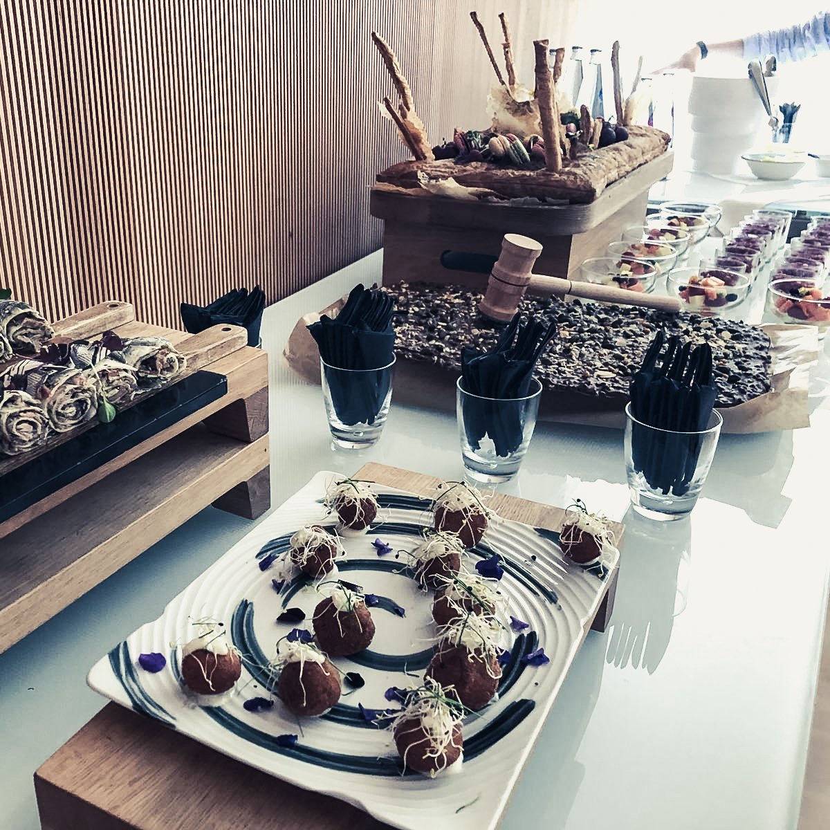 meliapalmabay's tweet photo. There’s no rush, today is a perfect day to treat yourself to a delicious snack at #MeliáPalmaBay's exclusive lounge.
https://t.co/c5Zv6zInMG
#StepIntoAnotherWorld #TheLevel #GastronomyExperinces #Foodie https://t.co/SBUbhV1gZe