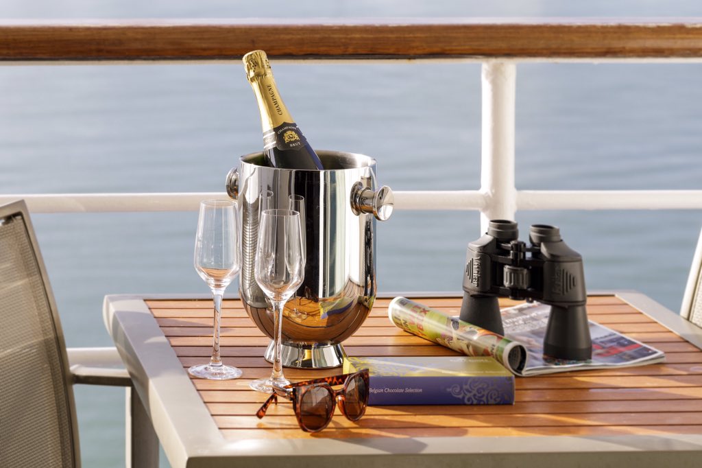 passion4cruises's tweet photo. ❄️ Icebreaker Offer ❄️

🏞 Greenland &amp; Iceland 
📆 7th July 2018 • 19 Nights
🛳 Oriana
💸 Inside from £1,349 pp 

📞 Call us today for more information on 02920 619961 https://t.co/K6pniVD8ru