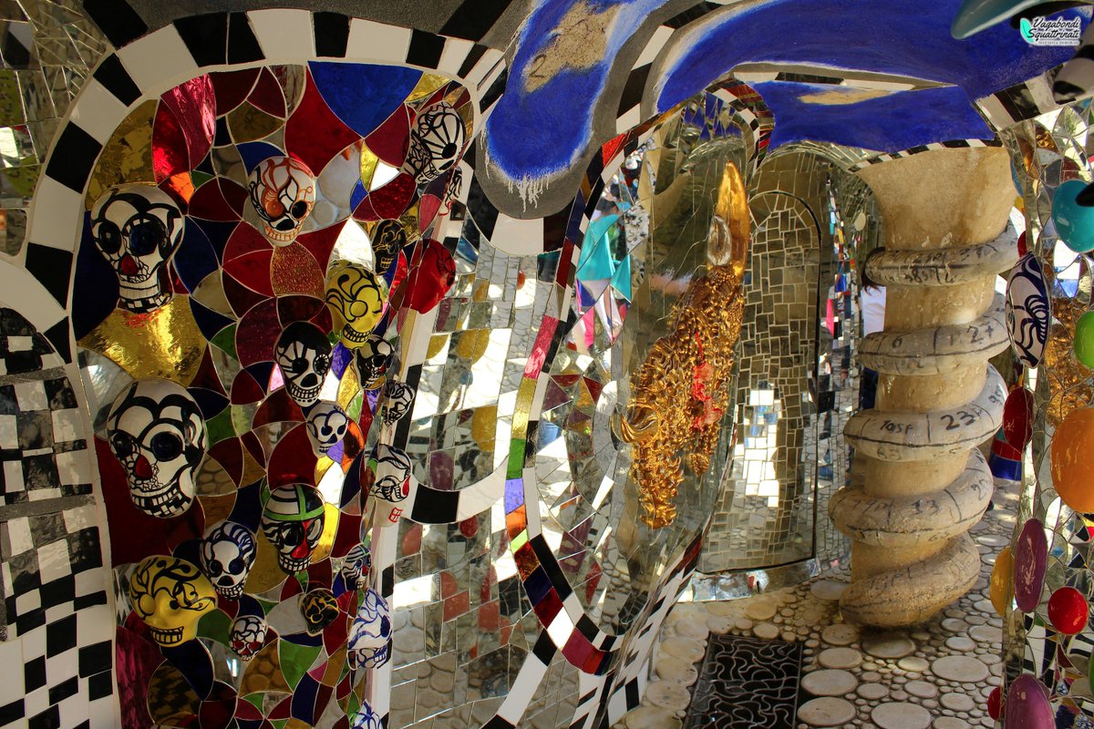 senza_soldi's tweet photo. No,non è Barcellona e non è Gaudi!
Siamo in Toscana al Giardino dei Tarocchi a Capalbio. 🇮🇹 Opera visionaria e surreale dell'artista Niki de Saint Phalle.
Il nostro articolo ➡️https://t.co/In0OnAPJau https://t.co/NQj2dtBheE