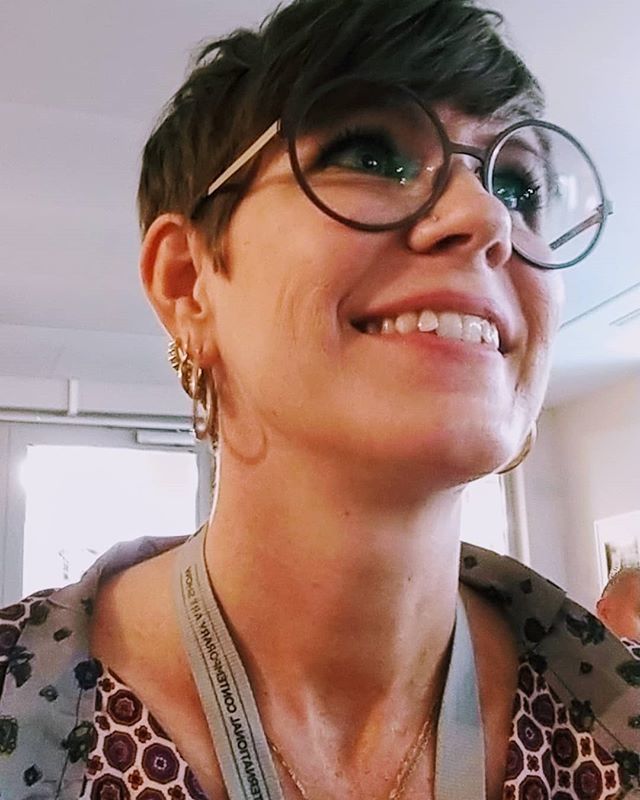 4_PeetsSake's tweet photo. @bellab_215 this one's for you... It's as #selfie as I can get.

#scopebasel very sloooow. I'm taking a burger break. Sorry you're not with me @victorcastanedaarts https://t.co/pct2PWWIXr https://t.co/btGCi08XuR