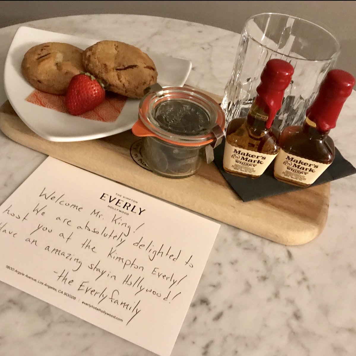 SpentJC's tweet photo. A few of my favorite things @Kimpton #KimptonEverlyHotel https://t.co/7mOn6kevNQ