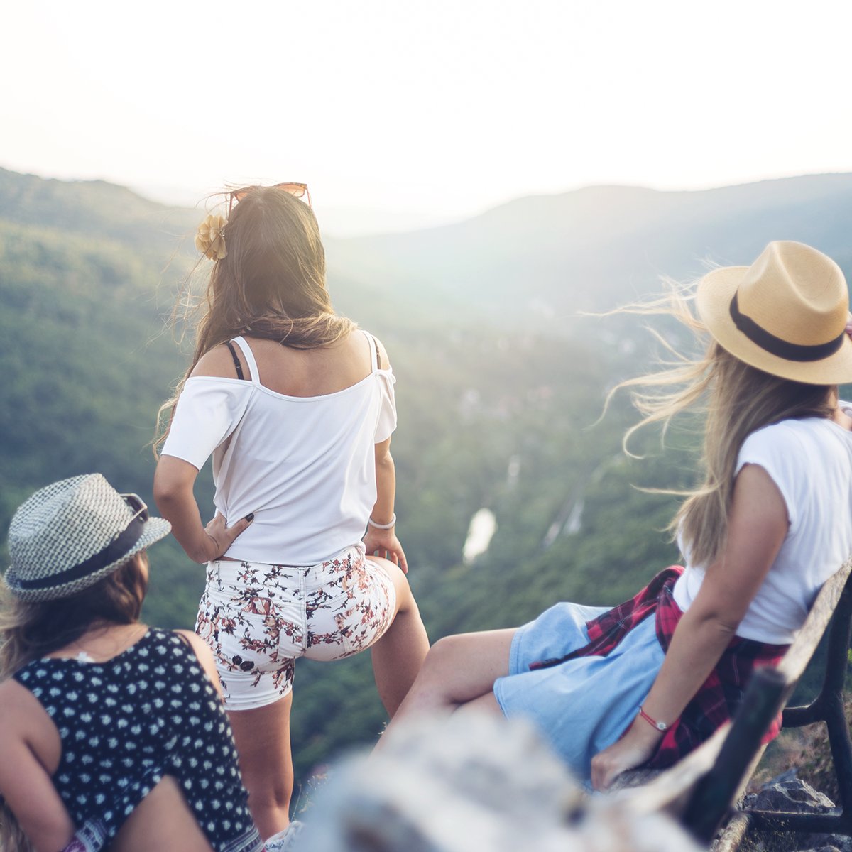 EucerinES's tweet photo. ¡El campamento #RetoAcné ya está en marcha! @MyCrazyMakeup y  @caminoconallure asisten como embajadoras a nuestro #BootCampDermoPure en Puradies Resort en Austria para aprenderlo todo sobre la prevención y el tratamiento del acné. #PureSkinCamp https://t.co/4xvG9yCNih https://t.co/p1ZlyEkxAe