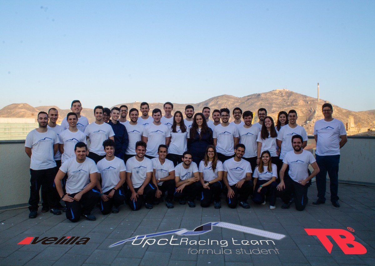 UPCTRacingTeam's tweet image. Esta imagen está patrocinada por @tomasbodero y #velilla y realizada por nuestro querido fotógrafo @sr_daniel_ 
Llevamos botas de trabajo #beework de @tomasbodero y pantalones y monos ignífugos de #velilla
.
.
#SafetyFirst #Team #photo #FormulaStudent #boots #fireproof #overalls