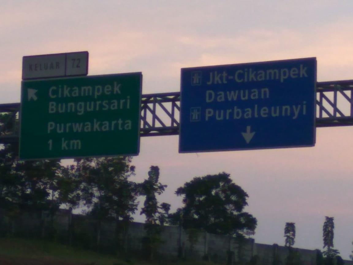 Tol Cipali di KM 72,17.30, arah Palimanan Ramai Lancar, arah Jakarta lengang..... <a href="/PRFMnews/">Radio PRFM</a> <a href="/RadioElshinta/">Radio Elshinta</a> <a href="/ElshintaBandung/">Elshinta Bandung</a> <a href="/SonoraFM92/">Radio Sonora Jakarta</a> <a href="/mudikkompas/">Mudik Kompas</a>. <a href="/tmcpoldajabar/">TMC Polda Jabar</a>
