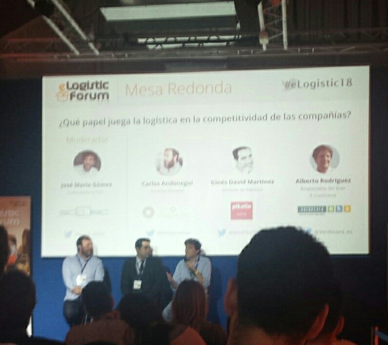 SarcedaSoriano's tweet photo. La diferenciación está en la singularidad según Ginés David @AmiPlinPikolin #eLogistic18 #logistica #Competitividad https://t.co/qC3Id32g4d