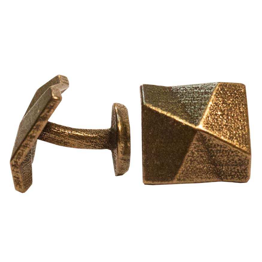 Innovative steel infused bronze cufflinks by <a href="/GSofA/">The Glasgow School of Art</a> graduates <a href="/Layrd_Club/">LAYRD</a> are a great gift for a dapper Dad! Inspired by the campsie fells, these textured cufflinks look great against tweed or a simple shirt: gsashop.co.uk/collections/fa…