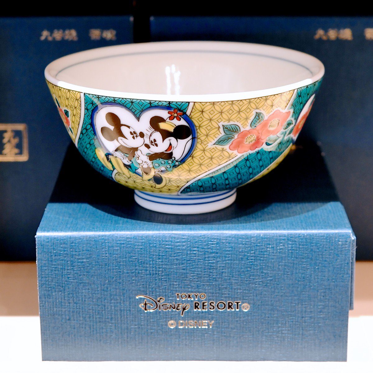 Mezzomikiのディズニーブログ 色彩豊かな九谷焼 東京ディズニーリゾート 新作ミッキー ミニー和食器販売中 詳しくは T Co Yt4zmkzvaz