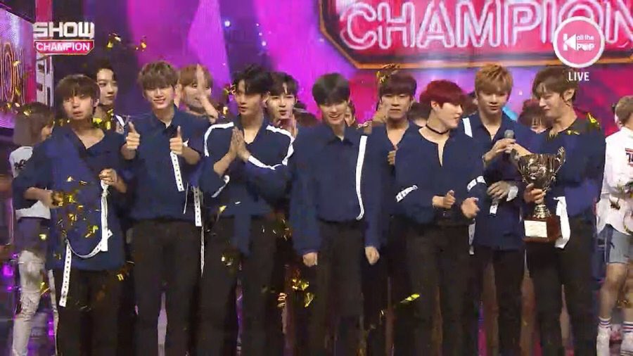 eodeoddldi's tweet photo. 워너원. 다니엘💕1위 축하해🏆🏆
#워너원 #켜줘2stWin #LIGHT2stWin https://t.co/twE2JWYyjV