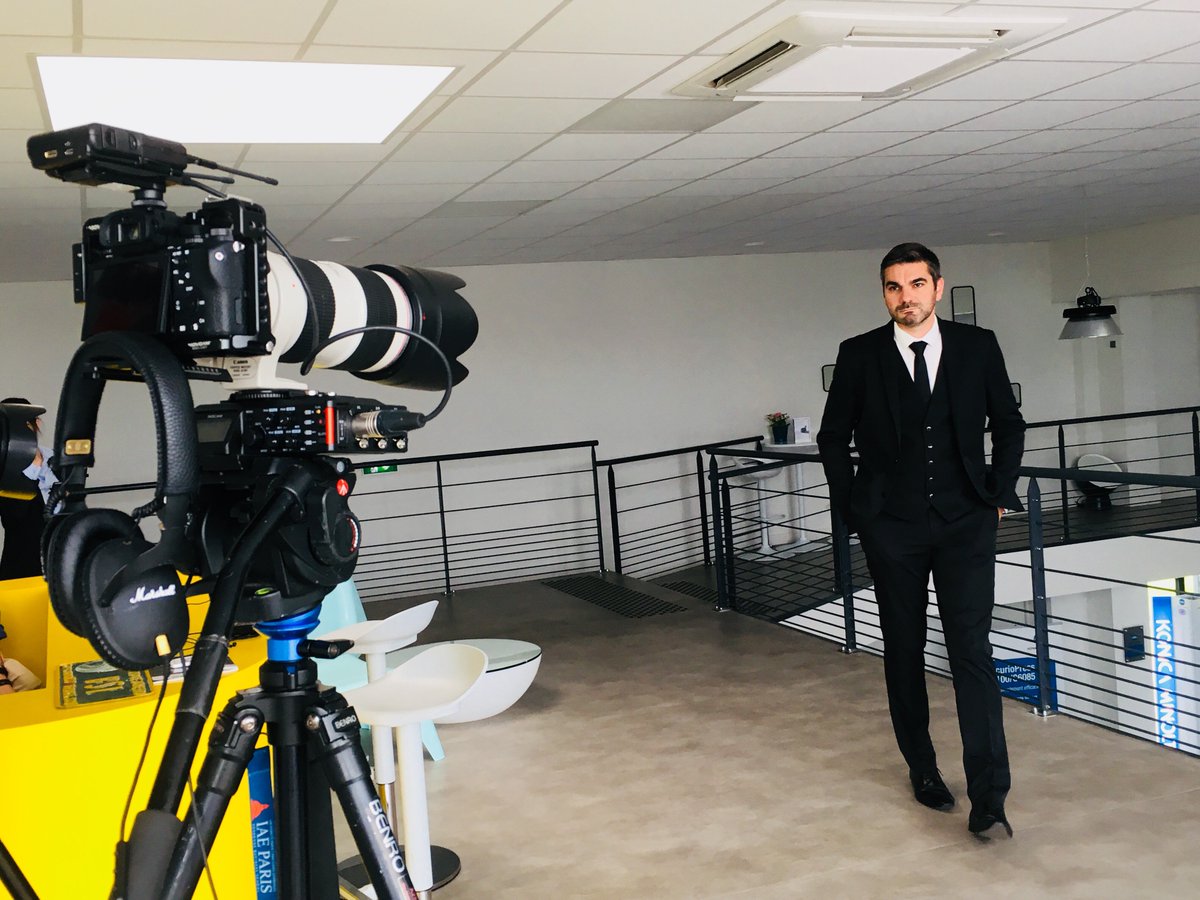GroupeSequences's tweet photo. REPORTAGE ETAPE 2
Prochain Film de Groupe Séquences
GROUPE SÉQUENCES & TDI
En attendant la suite...
@KonicaMinoltafr @GroupeSequences @comSquare1 #bureautique #solutions #infogerance #informatique #openbee #bsiangouleme #tdiservices https://t.co/OH4DvhAbTr