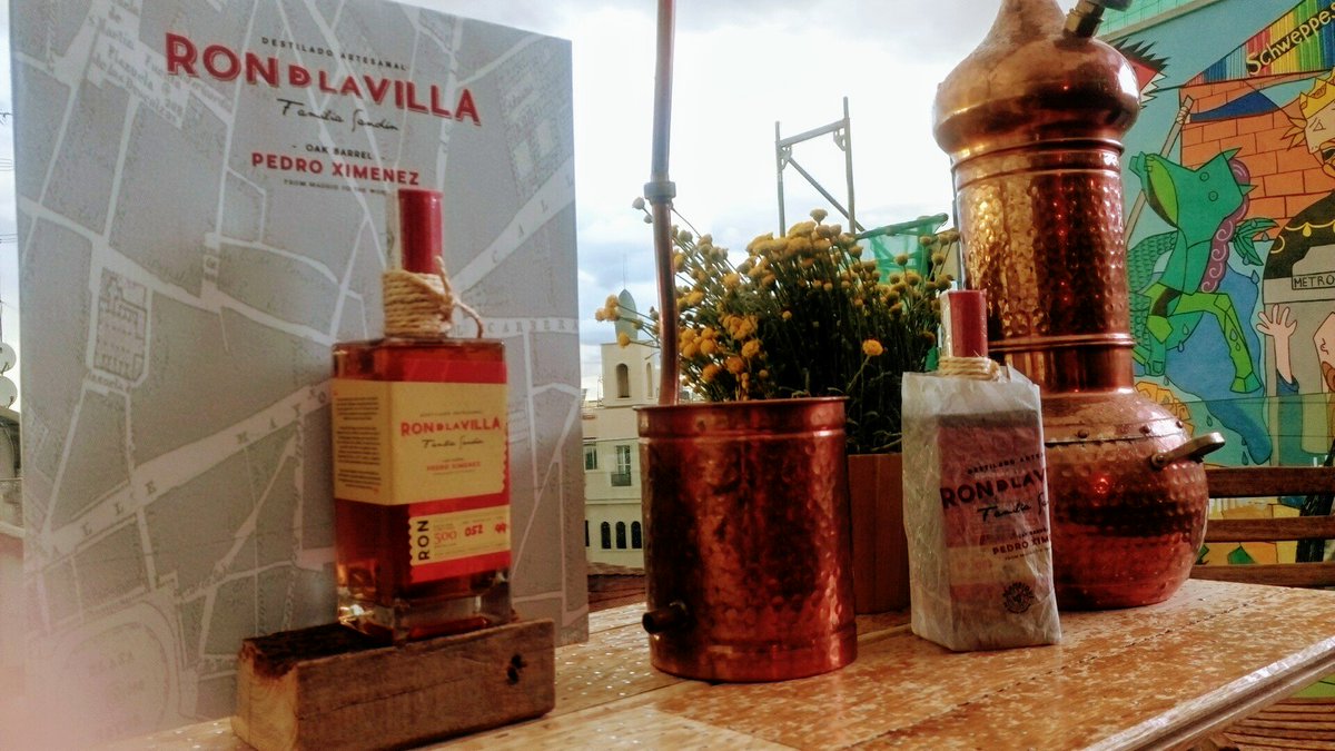 Debier_distribu's tweet photo. Asistimos encantados a la presentación del nuevo Ron de la Villa de @AlambiqueSMarta . Exquisito, limpio, aromático y elegante.  Un orgullo para la ciudad de Madrid. Desde Debier les deseamos el mayor de los éxitos. https://t.co/elsimP7KrB