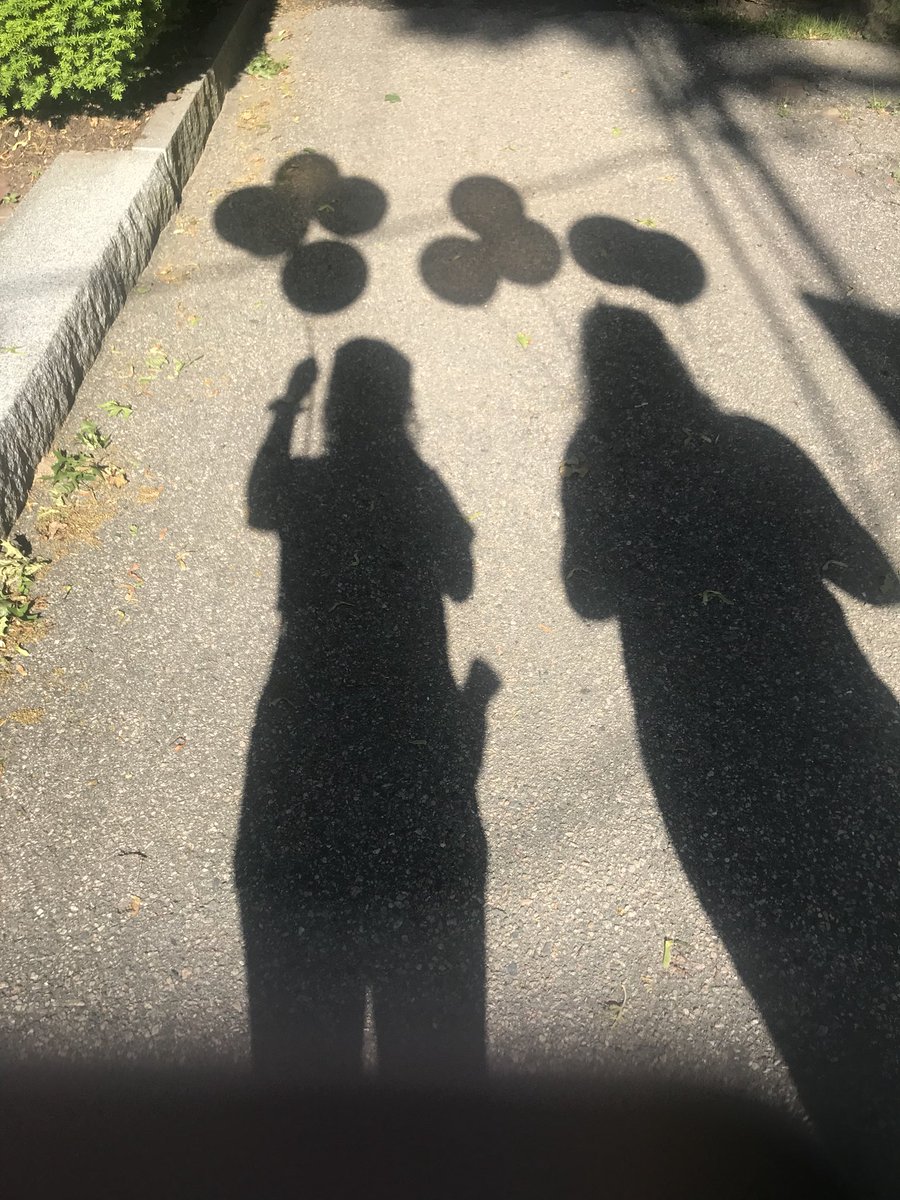 LUOLCass's tweet photo. @LUOLSeana and I just being grape peeps https://t.co/H2fjVv0JO1