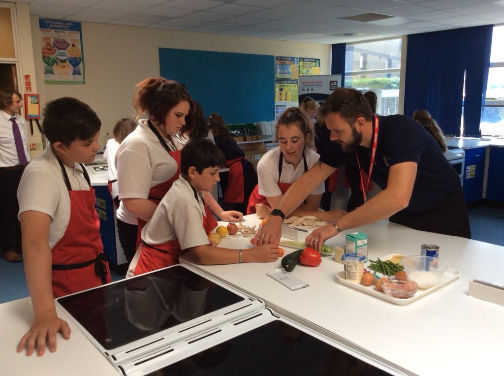 BudehavenFood's tweet photo. @RNLogsjobs @RoyalNavy @RAdmCGardner @BudeSchool Thanks so much 👍🏻 https://t.co/ahMUCwx4wM
