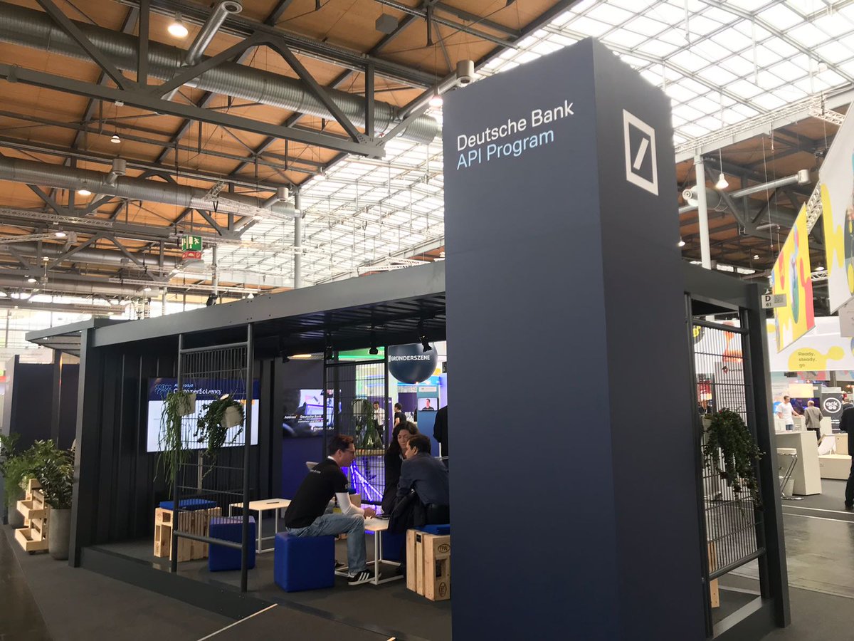 madcoAgentur's tweet photo. War schön wieder das #dbApi Team der @DeutscheBank zu treffen. Bald gibt es auch was zu sehen 😉 #Staytuned #CEBIT18 https://t.co/IAiQMTTKbt
