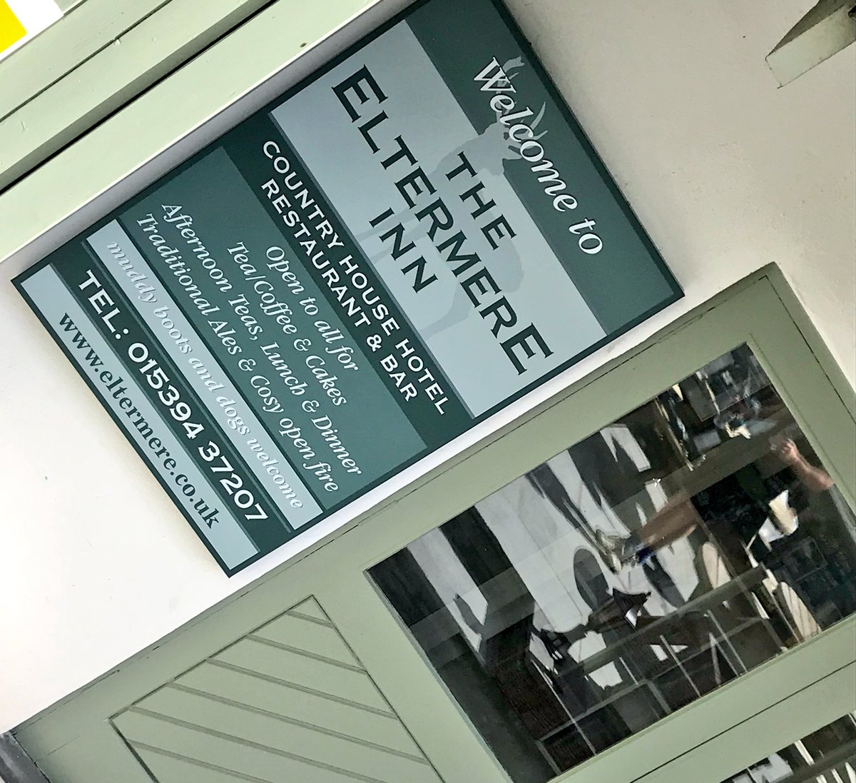 HHSignDisplay's tweet photo. @eltermereinn - Rebranding of the luxurious Country House Hotel. Including various informative sign trays and entrance sign with 10mm acrylic lettering mounted on posts with LED ecolux up-lighter. https://t.co/xZydF6gKqs