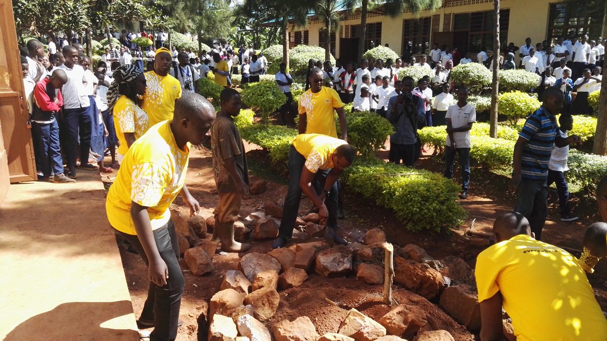 muvia555's tweet photo. #BrighterLives #YelloCare https://t.co/3yna8NFuqM