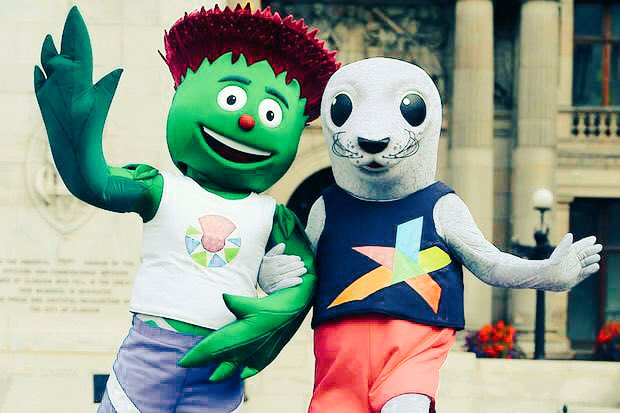 Glasgow_Chamber's tweet photo. Itโs all happening at #GeorgeSqaure right now with @GLA2018Mascot as we enter the final 50 day countdown to @Glasgow2018 #TheMoment https://t.co/StTkmnOEVj