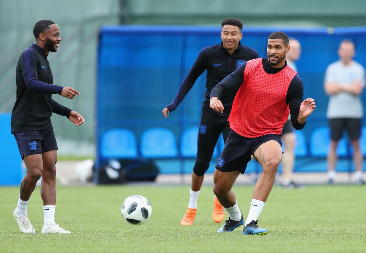 ChelseaFC's tweet photo. Day one in Russia! 💪🦁 @GaryJCahill @rubey_lcheek https://t.co/cZRMg0rDwX