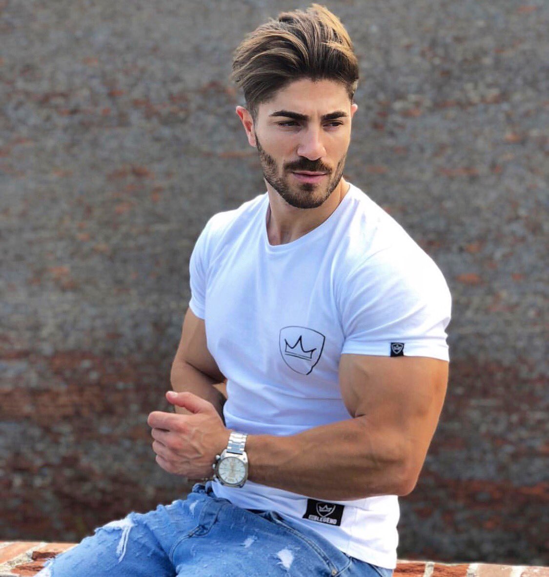 belegendcollect's tweet photo. @alexxbenny wearing Essentials line “Bruce” t-shirt
@belegendcollection
Shop online at https://t.co/2FdtgHjBIw
🌎worldwide shipping🌏
#belegend #belegendcollection #lifestyle #belegendarmy #BLGND https://t.co/TLZPovm4bw