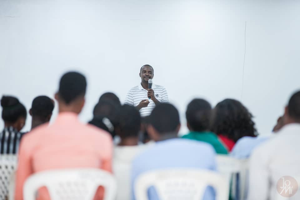 Adeola_Bliv's tweet photo. The boot camp of the South-South makaton for the @SSInnovationHub continues today as the participants polish and refine their ideas.
#SSInnovationHub
#NSIPHub
#NSIPHubs
#VPAtSSHub https://t.co/YhQ4CygXLA