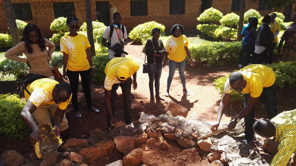 muvia555's tweet photo. #BrighterLives  #YelloCare https://t.co/c3utexQf1m