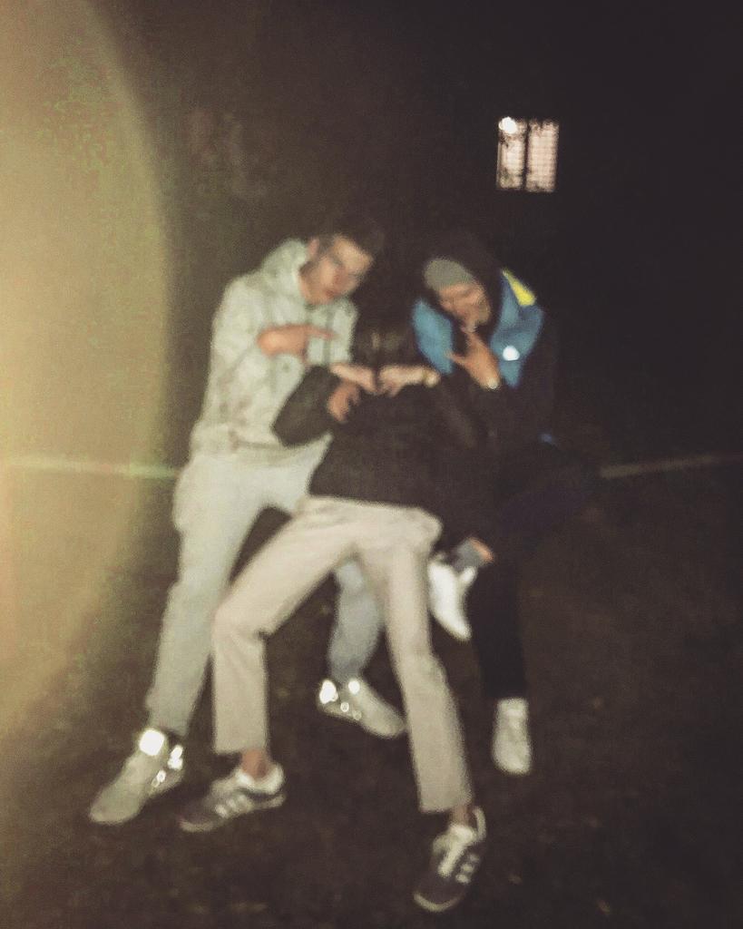 problemnyy's tweet image. Эконом яндекс такси , но я вернусь на ауди 🚖🚘