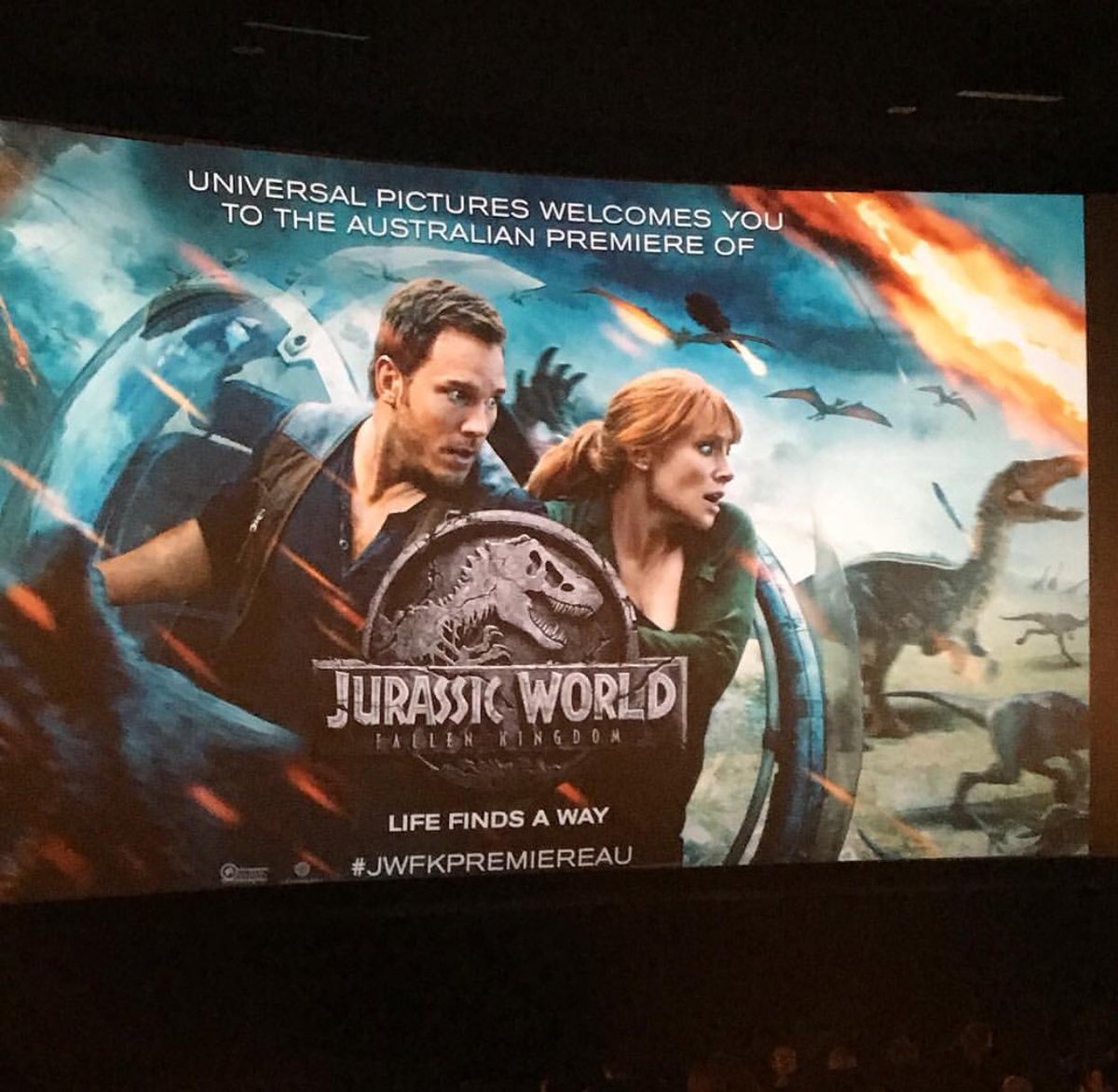 markjbrandon's tweet photo. Love me some Jurassic! 👏🦖 #JWFKPremiereAU #JurassicWorld https://t.co/otU4cEFMU7