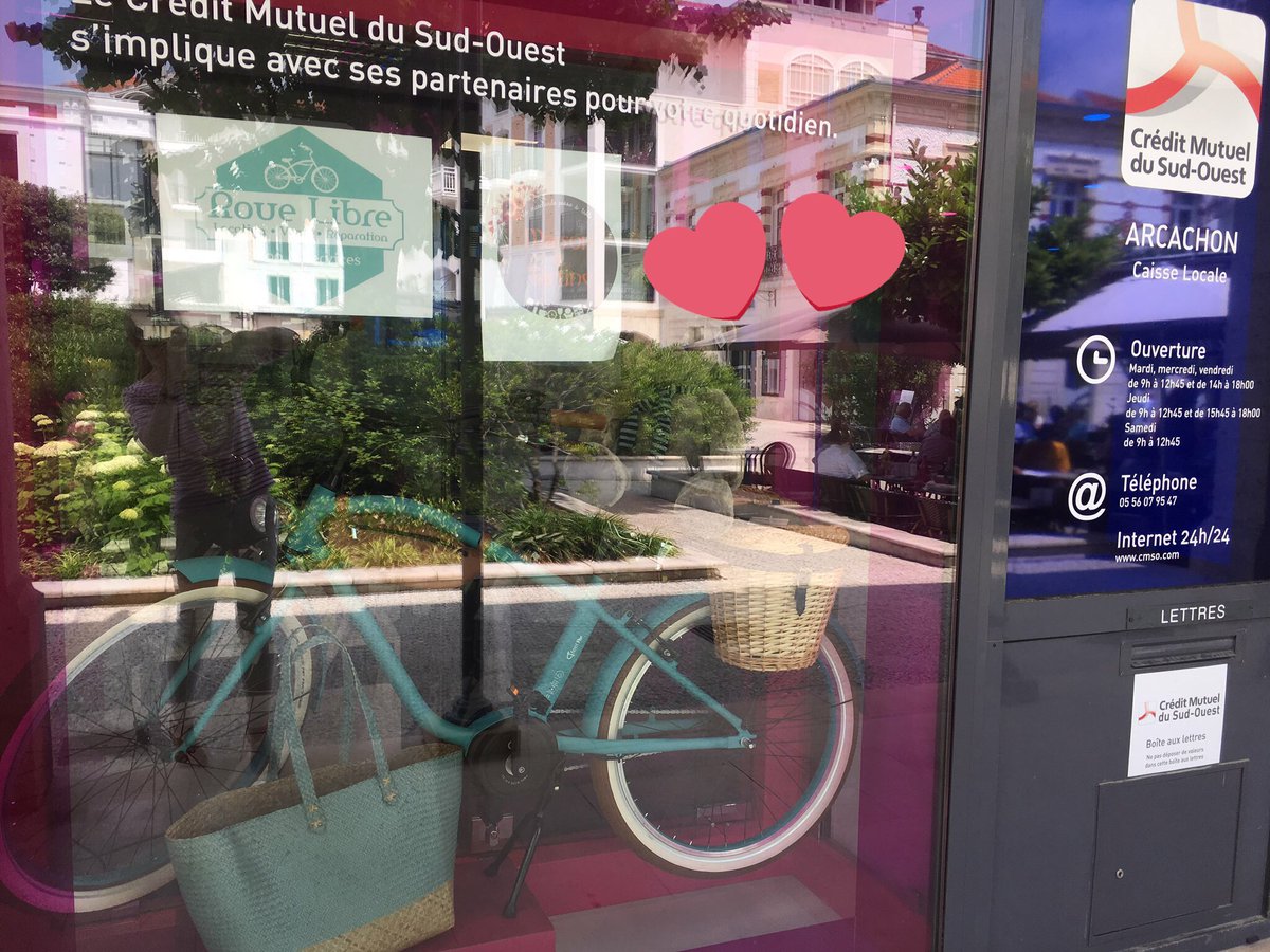 DerenJeanne's tweet photo. [#INSPIRATION 🚴🏻#QVT] une équipe soudée qui défend ensemble des projets locaux 💪@en_rouelibre @CMSudOuest @Arcachon #QVT2018 #RH @cmarkea @JaimeCMArkea @fandrh https://t.co/VeQAT7REwV