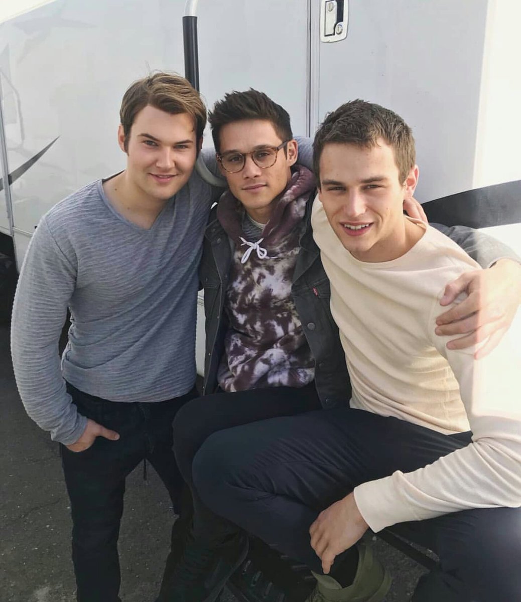 1 Fotoğraf 
0 Şeref 
1 <a href="/BryceWalkerTR/">Bryce Walker</a> 
1 <a href="/MontgomeryCrzTR/">Montgomery De la Cruz</a> 
1 <a href="/JustinFolyTR/">justin foley</a>