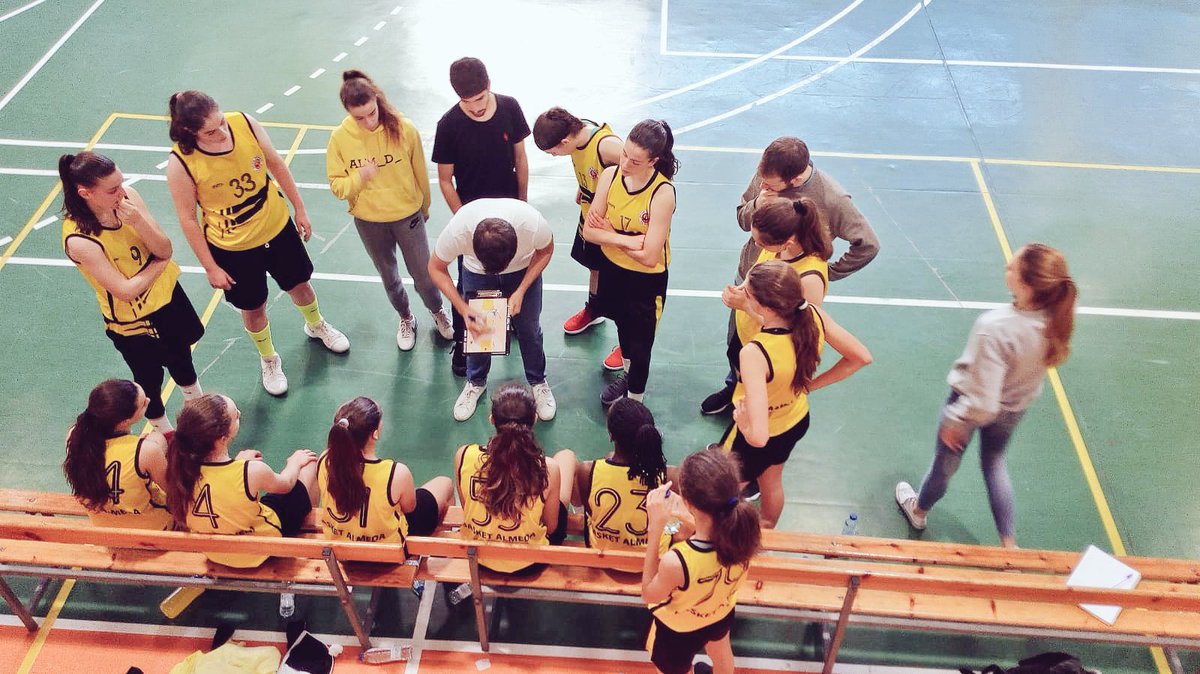 ASRBasketAlmeda's tweet photo. 🏆#FEBInfantilF2018 
📆 Fase final (partido de octavos)
🏀 @FemBasketAlmeda 54 - @bfemeninoleon 43

Partido de mucha igualdad, con emoción y buen baloncesto!! Muy contoentos de estar entre los 8 mejores equipos de este #FEBInfantilF2018 

#adnAlmeda #IF1ALM #FEBInfantilF2018 https://t.co/FPlnuFzZdn