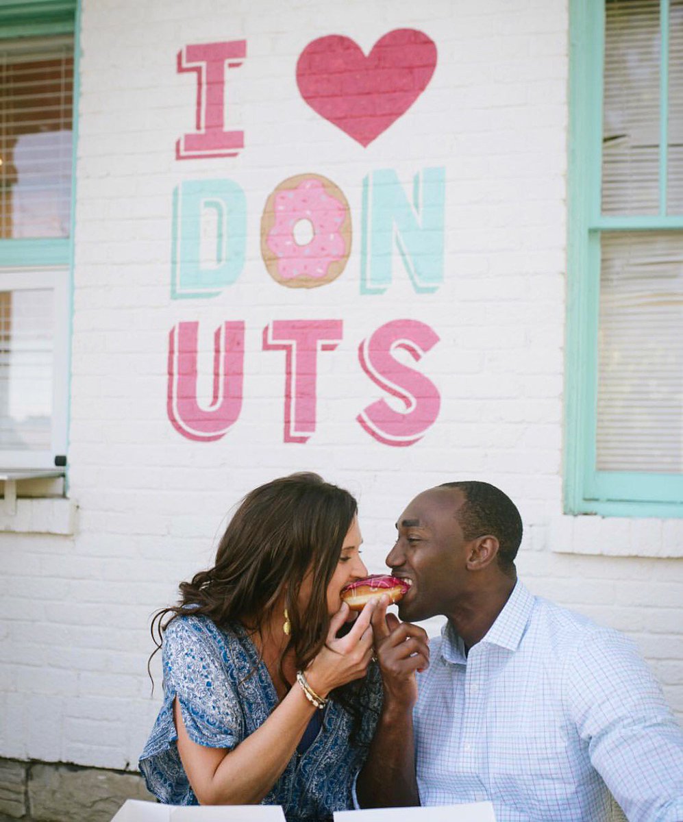 five_daughters's tweet image. True love is sharing your donut from FDB ❤️
.
.
P: @dollydelongphoto
#fivedaughtersbakery #12South #nashville #iloveyoumorethandonuts #treatyoself