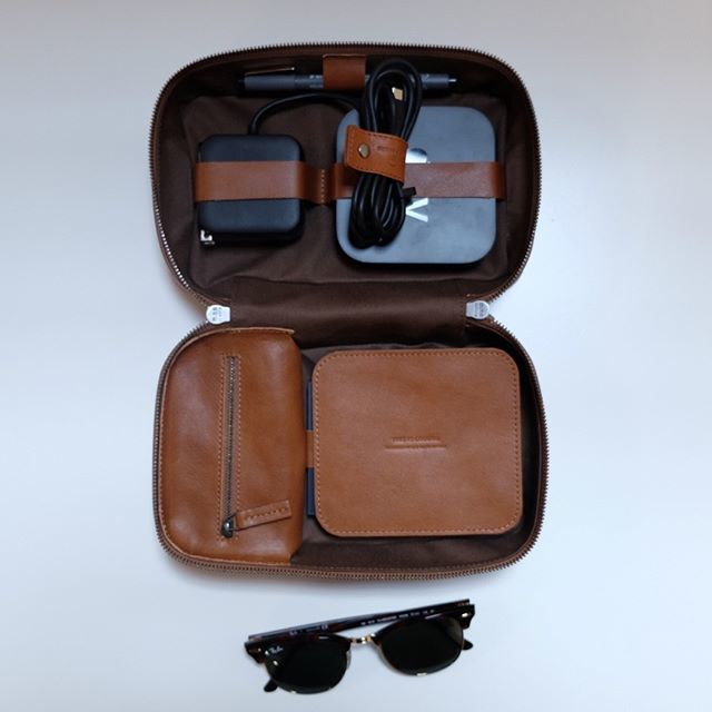 Thisisground's tweet photo. One of our best sellers: the Tech Dopp Kit Regular in Toffee. #techdoppkit2 https://t.co/XftWQvwTtb https://t.co/KFRpblms8q
