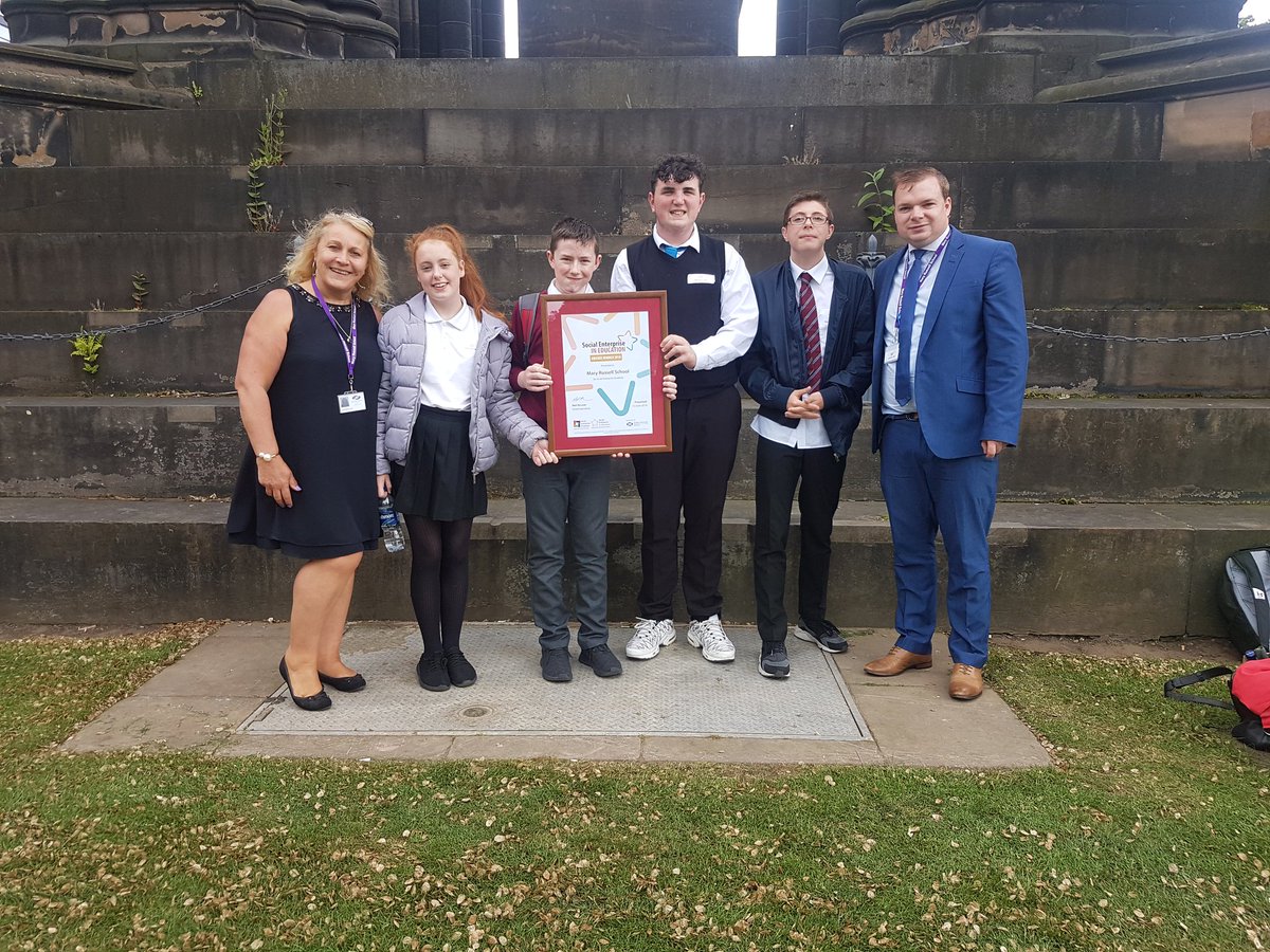 MaryRussellsec's tweet photo. Some pics from our day at Edinburgh collecting a Social Enterprise Award. Thanks to the pupils involved and to supporters of the Russell Record for making the Breakfast Club(and the award)possible👍
P.S. the pupil with crisps is giving them to the homeless 👏 @AttainRen @SEA_Edu https://t.co/9PLmB28eQM