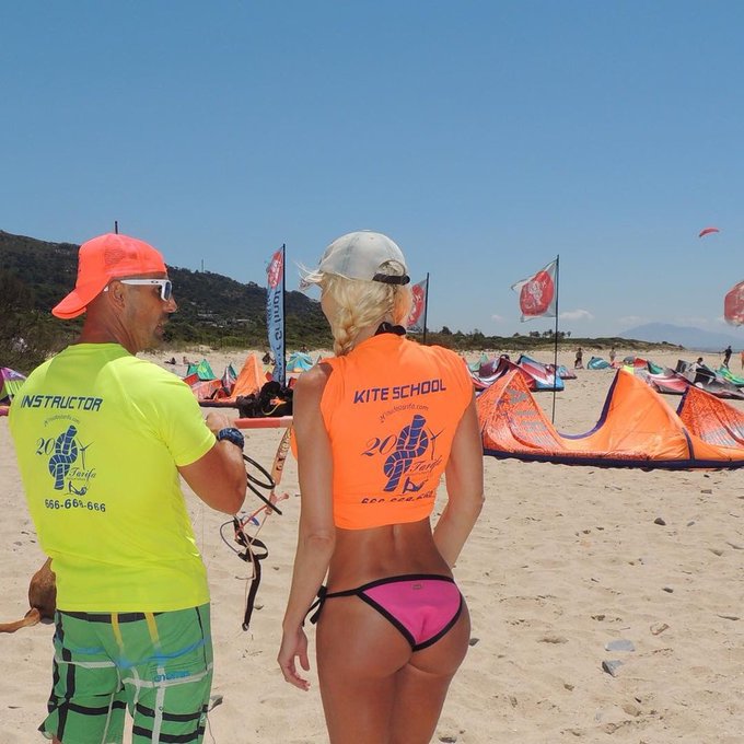 &iexcl; Hola #Yolistas 💜 #Yolista  🏄🏼&zwj;♀️Primera clase de #kitesurf en la mejor escuela @20nudostarifa #20nudostarifa<a href="/tag/yolistas"class="tags">#Yolistas</a><a href="/tag/yolista"class="tags">#Yolista</a><a href="/tag/curso"class="tags"><span>#curso</span></a><a href="/tag/instructor"class="tags"><span>#instructor</span></a><a href="/tag/kitesurf"class="tags"><span>#kitesurf</span></a><a href="/tag/tarifa"class="tags"><span>#tarifa</span></a><a href="/tag/rub%C3%A9n"class="tags"><span>#rub&eacute;n</span></a><a href="/tag/yolaberrocal"class="tags"><span>#yolaberrocal</span></a>