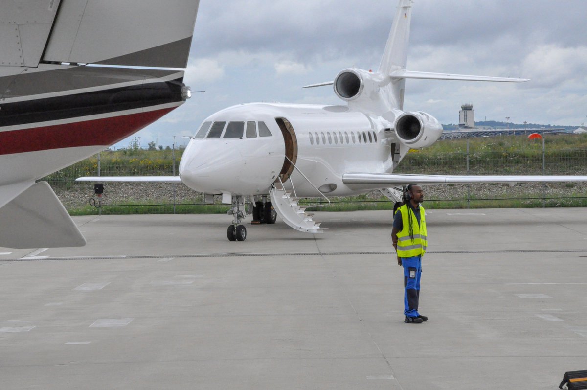 AirServiceBasel's tweet photo. Some impressions from our week so far as we hit the halfway mark into #ArtBasel operations! #bizav #euroairport #privatejetterminal #artweek #basel https://t.co/kDSUQuJnID