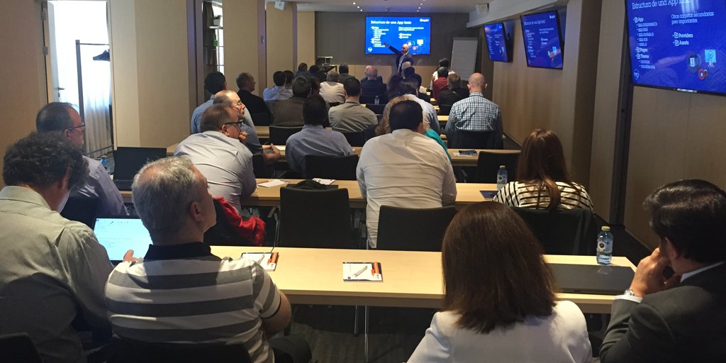 Saytel's tweet photo. ¿Cómo conseguir una buena infraestructura IT? ¿Cómo cumplir la GPDR? ¿Cuáles son los servidores ideales para tus cargas de trabajo? Hoy en Madrid, hemos tenido la 2a sesión del roadshow sobre #Power9. @Saytel e @IBM_es nos ayudan a estar bien preparados para la nueva era digital. https://t.co/kj2AM8bn0Z