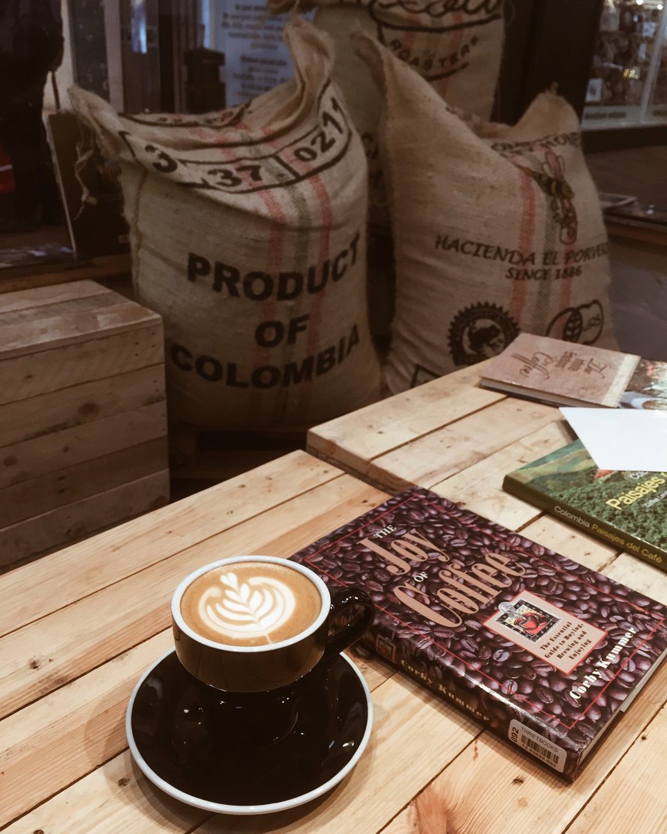 colombiaroaster's tweet photo. Flat white time #colombiacoffeeroasters #CoveredMarket #Oxford #handcrafted #colombia #espresso #milk #caffeine #redHoney #coffee https://t.co/k35x8biPEM