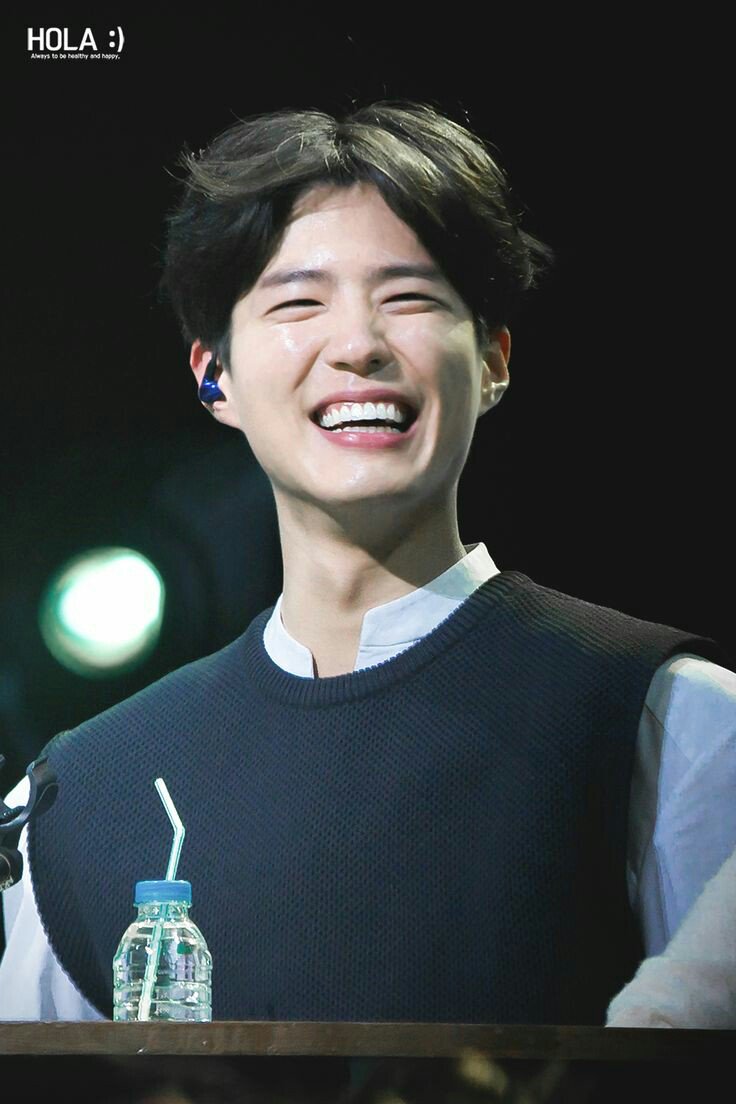 yramyoj9393's tweet photo. 13/16 🎵At kung ikaw ay nakatawa, ako pa ba ay nakikitaaa? 🎶🎵 Those eye smiles! 😍😍😍 D-3 to go till #HappyBogsDay #HappyBogumDay616 #BogumWeek #HappyBoguMonth 😄💙💗 https://t.co/ehmNwGMZOm