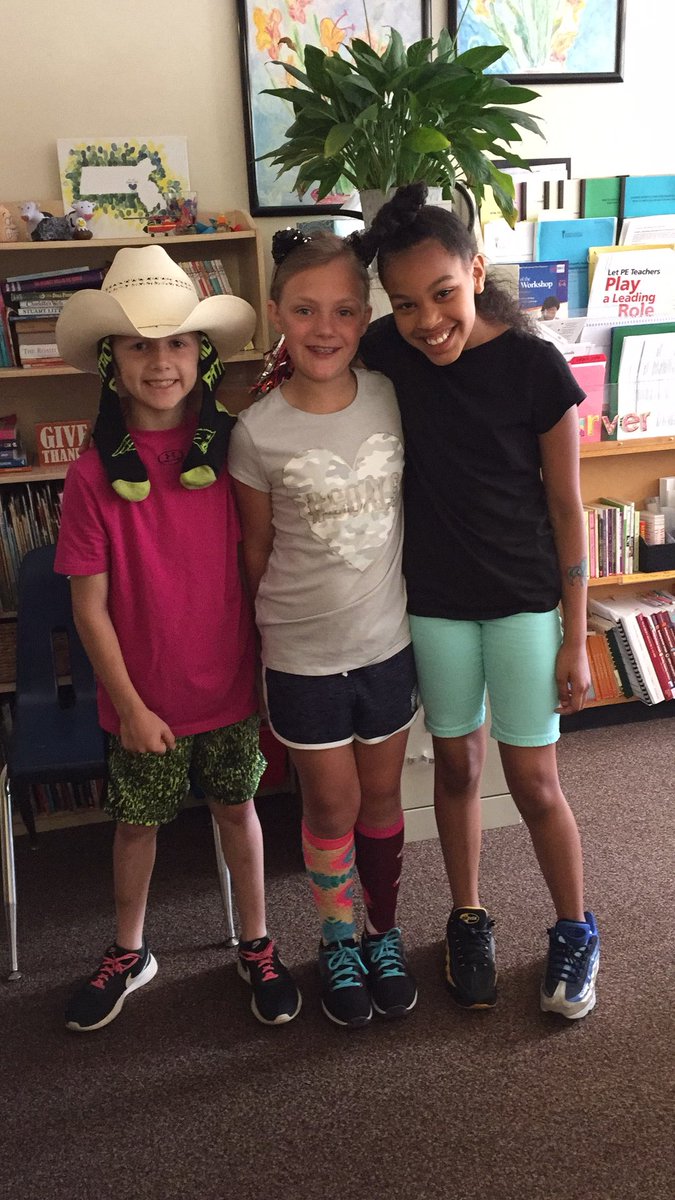 Happy Wacky Wednesday!!#fromtheenest