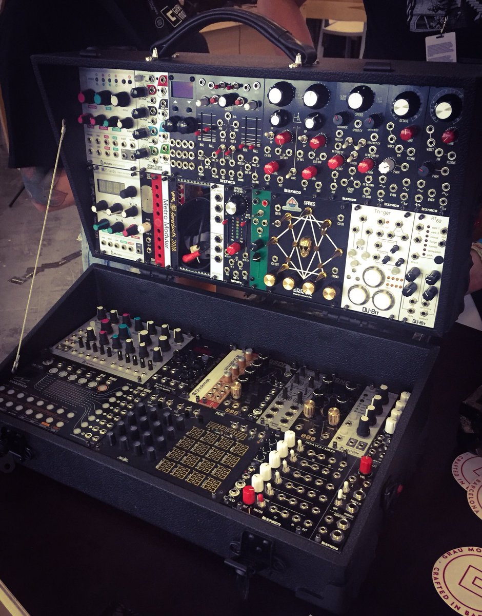 LandRecordings's tweet photo. Sexy. #SexySynth. #modularsynth #sonard2018 @grau_modular https://t.co/50hlddRf7s